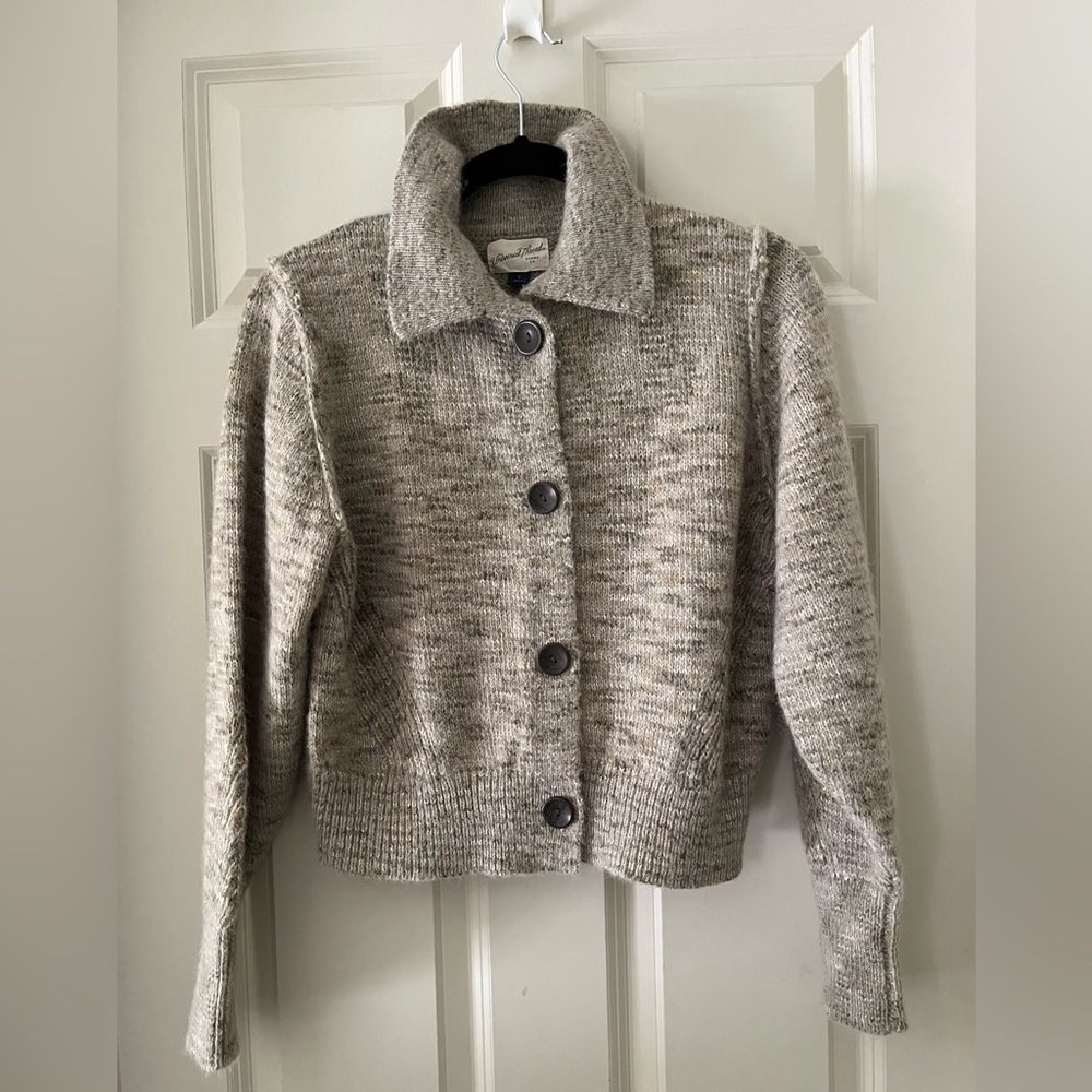 Universal Threads Large Button Front Collared Cardigan in green marl cropped S